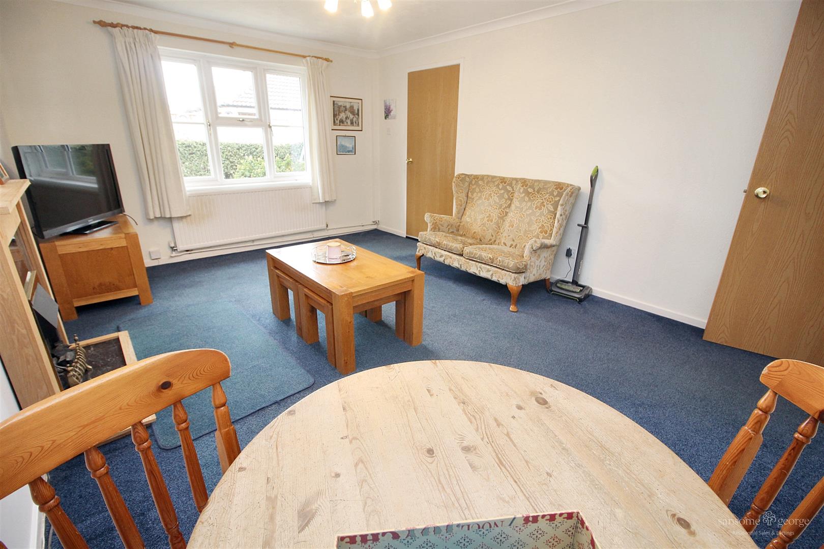 Condor Close, Tilehurst, Reading